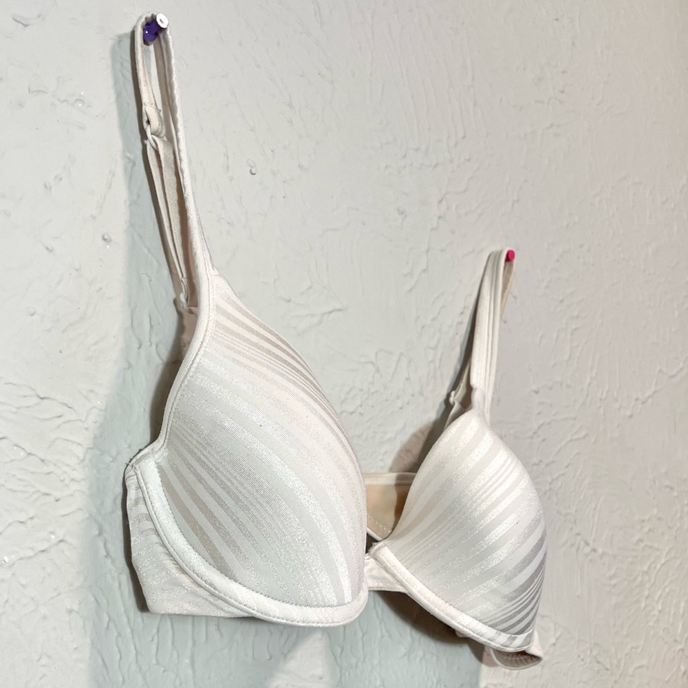 White Wired Bra With Stripes